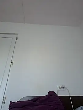 Vera Elle online show from April 16, 2026, 4:19 pm