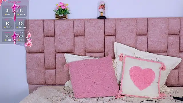 ScarlettLuxe online show from September 30, 2025, 12:54 pm