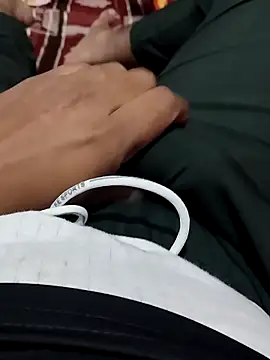 hunk28 6 online show from October 28, 2025, 6:43 pm