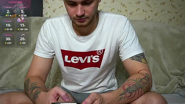 Snapshot of johnstoneisland chatting on November 10, 2025, 9:25 pm johnstoneisland online show from November 10, 2025, 9:25 pm