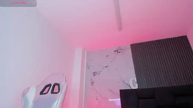chloesagee online show from June 10, 2026, 11:13 pm