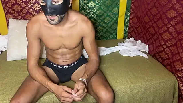 JUSTFORRICH online show from September 23, 2025, 8:23 pm