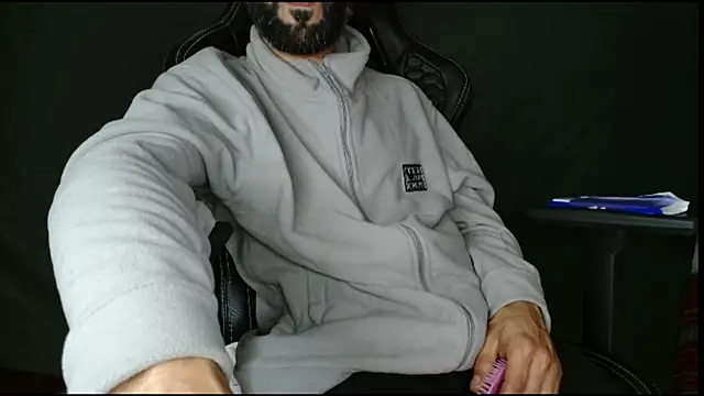 JUSTFORRICH online show from March 30, 2026, 4:13 am