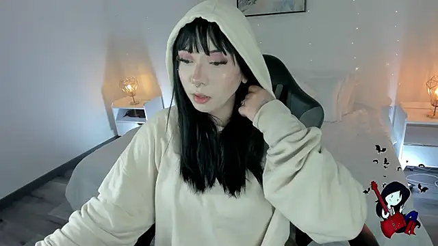 Snapshot of Noahcryptic chatting on October 30, 2025, 6:04 am Noahcryptic online show from October 30, 2025, 6:04 am