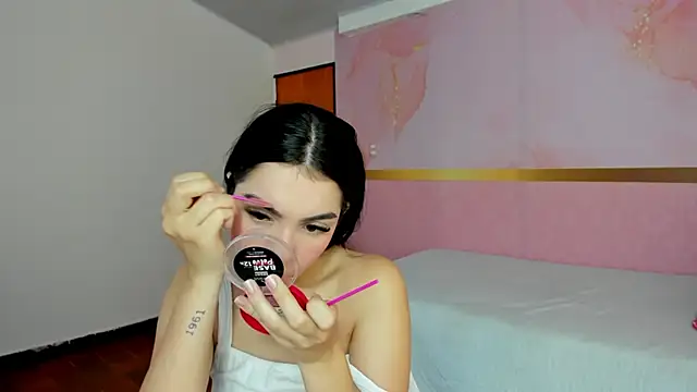 milk candy18 online show from September 23, 2025, 12:30 pm