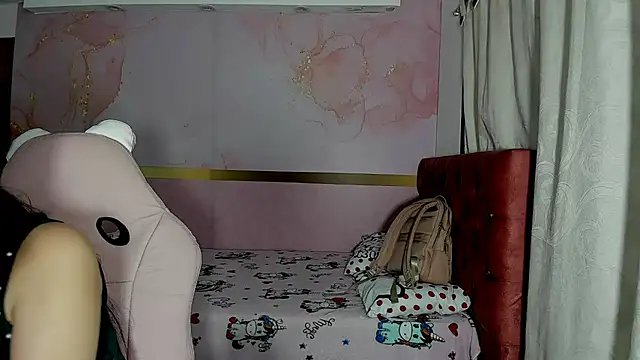 milk candy18 online show from November 28, 2025, 11:24 am