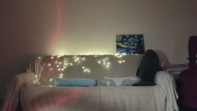 Pixxxis online show from October 30, 2025, 12:12 am