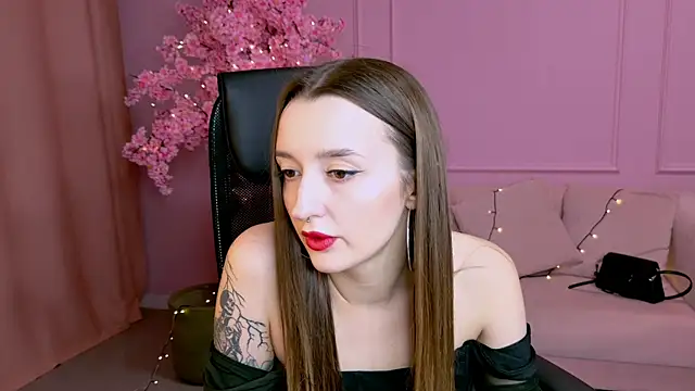 Snapshot of AliceLids chatting on September 19, 2025, 1:12 pm AliceLids online show from September 19, 2025, 1:12 pm