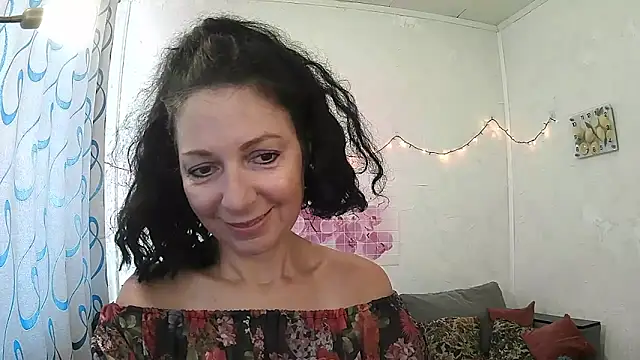 Snapshot of ValleriWind chatting on May 26, 2026, 8:21 am ValleriWind online show from May 26, 2026, 8:21 am
