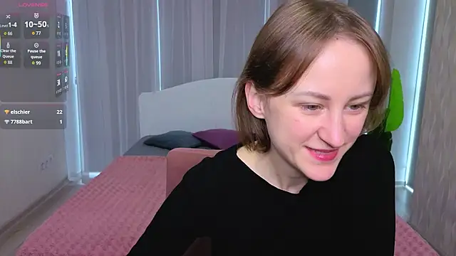 LuluChiiii online show from October 19, 2025, 9:54 am