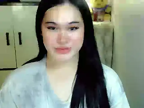 Annierose ts online show from April 11, 2026, 5:17 pm