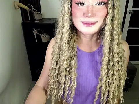 itsmecarla online show from October 28, 2025, 5:04 pm