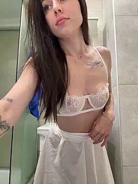 SakuraSara online show from October 20, 2025, 3:51 am