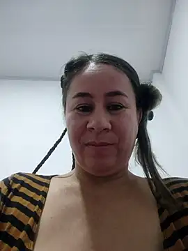Snapshot of Nala1986 chatting on September 28, 2025, 2:28 am Nala1986 online show from September 28, 2025, 2:28 am