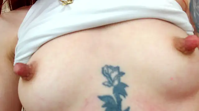 Julia Jae online show from October 8, 2025, 6:11 am