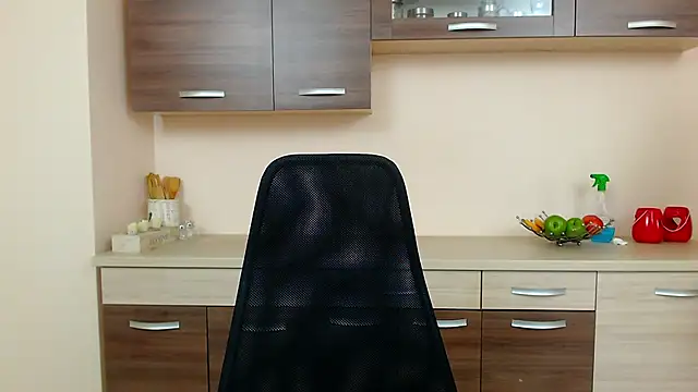 Julia Jae online show from November 4, 2025, 7:40 am