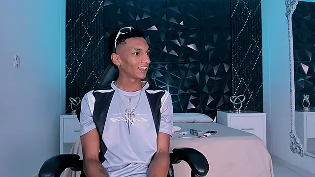 JulienSaint online show from February 17, 2026, 12:45 pm