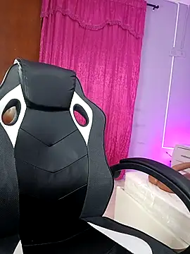 LunaaRosse online show from November 15, 2025, 2:31 am