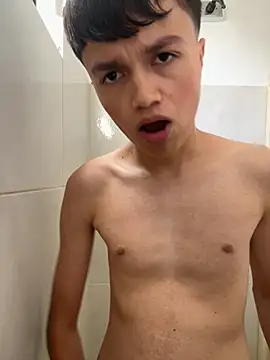 Snapshot of andrew_gara chatting on September 21, 2025, 7:15 pm andrew gara online show from September 21, 2025, 7:15 pm