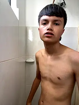 Snapshot of andrew_gara chatting on September 22, 2025, 8:44 pm andrew gara online show from September 22, 2025, 8:44 pm