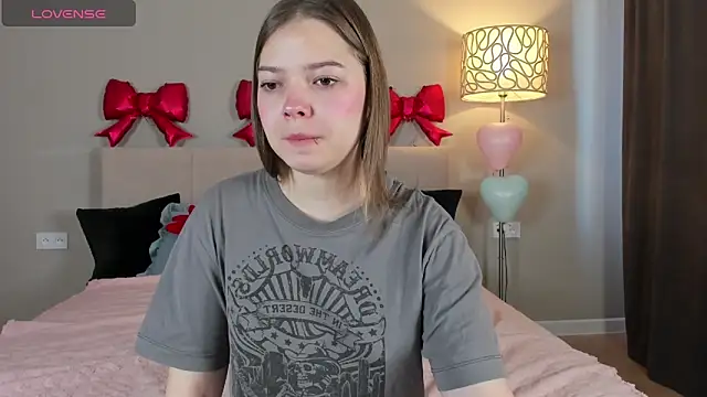 patriciapink online show from February 13, 2026, 8:10 am