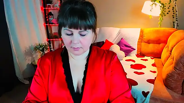 CrystaalStaar online show from April 13, 2026, 7:52 pm