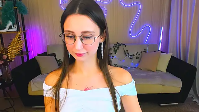 YourLovellyStory online show from September 20, 2025, 11:22 am