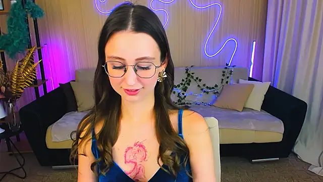 YourLovellyStory online show from September 22, 2025, 5:15 pm