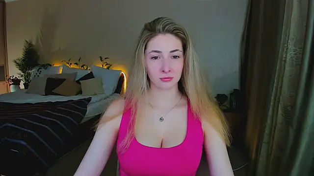 Snapshot of SensitiveSooul chatting on February 5, 2026, 7:18 pm SensitiveSooul online show from February 5, 2026, 7:18 pm