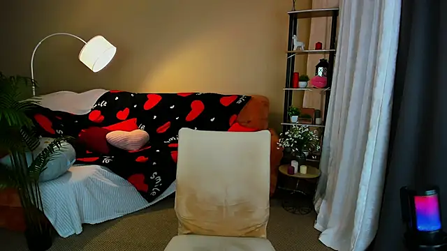 Snapshot of SensitiveSooul chatting on February 10, 2026, 7:40 pm SensitiveSooul online show from February 10, 2026, 7:40 pm