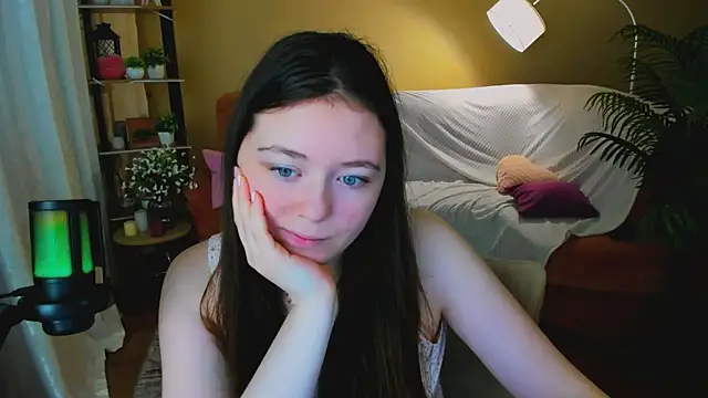 AlluringLookk online show from January 17, 2026, 9:25 am