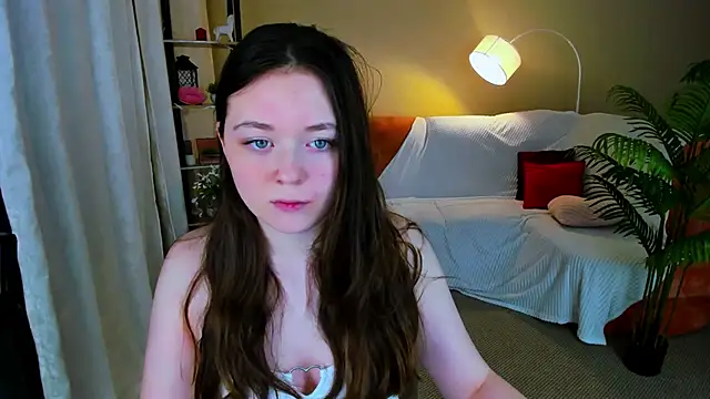 AlluringLookk online show from February 20, 2026, 4:29 pm