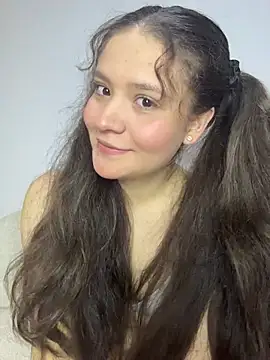 Snapshot of Emilyybennet_ chatting on March 12, 2026, 1:01 am Emilyybennet online show from March 12, 2026, 1:01 am