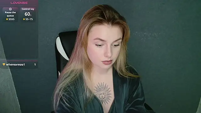 AngelicaHollywood online show from November 14, 2025, 7:56 pm