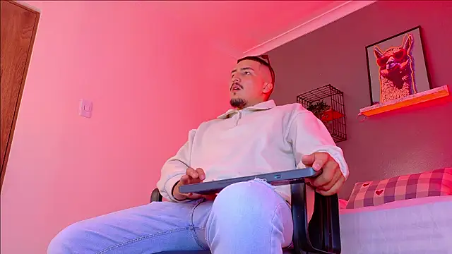 MrFox   online show from February 14, 2026, 7:32 pm