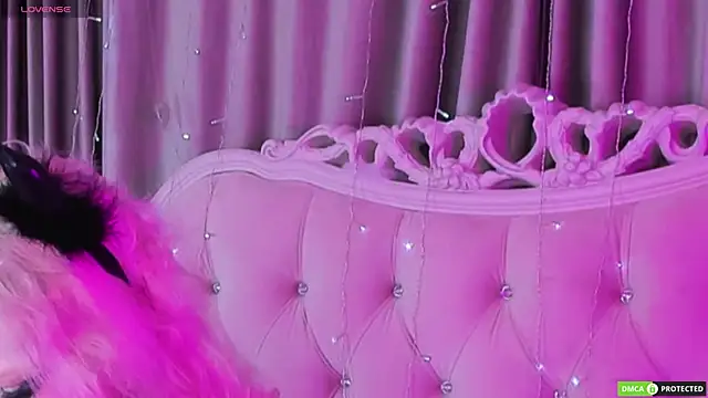 CarolLamb online show from November 2, 2025, 6:43 pm