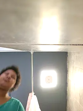 chocolate bella online show from February 19, 2026, 3:30 pm