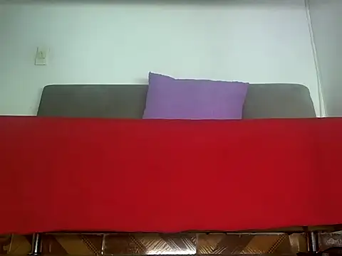 Snapshot of findomlatin chatting on February 23, 2026, 9:39 am findomlatin online show from February 23, 2026, 9:39 am