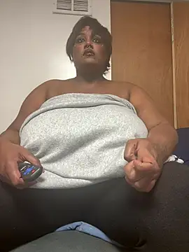 Cocomamii1 online show from January 13, 2026, 3:23 am