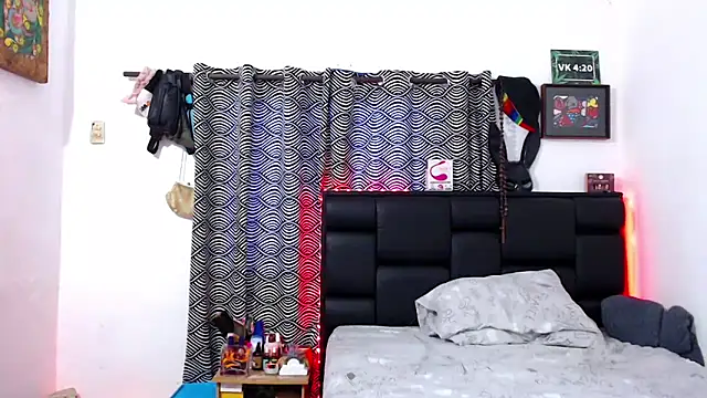 Azley sweet online show from November 22, 2025, 2:27 pm