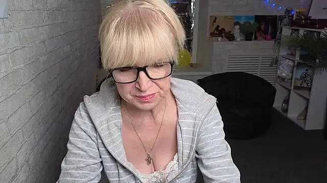 Sabina Ros online show from September 30, 2025, 7:24 am