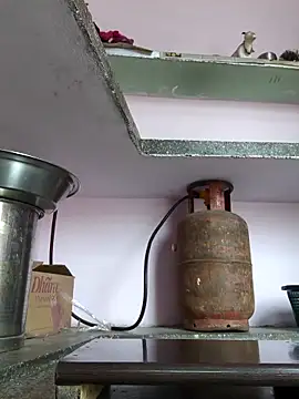 Love-pari077 online show from February 3, 2026, 3:26 am