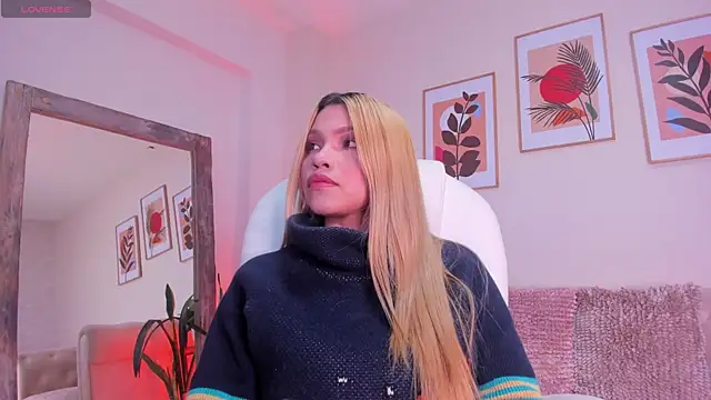 victoria giraldo online show from November 8, 2025, 5:07 am