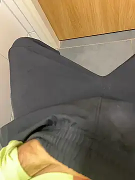 Frankieyyy1 online show from April 29, 2026, 3:16 pm