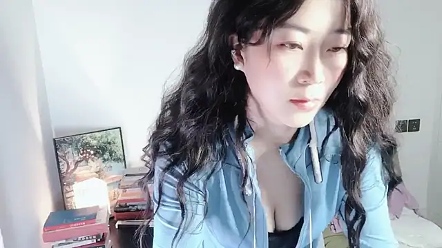 Emmaq996 online show from October 21, 2025, 1:39 am