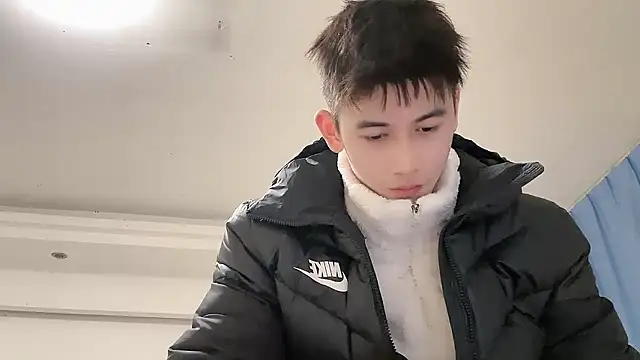 xiaojie2563 online show from January 7, 2026, 3:36 pm