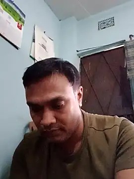 mdshovohossen online show from December 18, 2025, 5:35 am