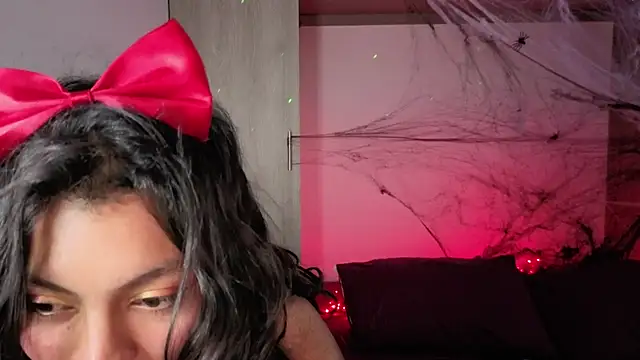 Candela    online show from November 1, 2025, 3:41 am