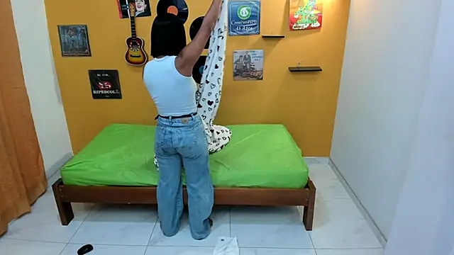 meisevil77 online show from March 1, 2026, 2:13 am