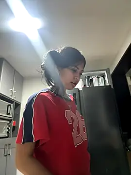 lynn9000 online show from October 29, 2025, 3:20 am